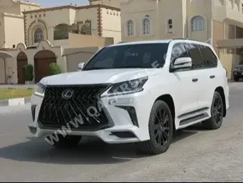Lexus  LX  570 S Black Edition  2019  Automatic  102,000 Km  8 Cylinder  Four Wheel Drive (4WD)  SUV  White