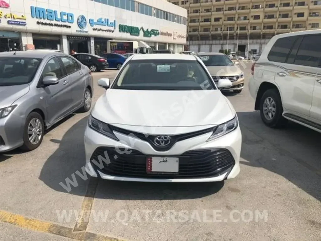 Toyota  Camry  Sedan  White  2018