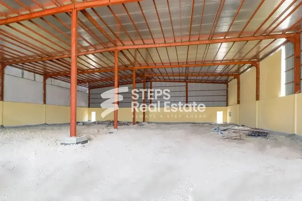 Warehouses & Stores - Al Wakrah  - Barkit Al Awamer  -Area Size: 4000 Square Meter