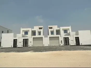 Family Residential  - Not Furnished  - Al Daayen  - Umm Qarn  - 8 Bedrooms