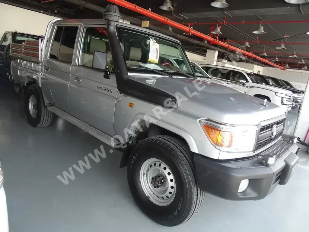  Toyota  Land Cruiser  LX  2021  Manual  131,000 Km  6 Cylinder  Four Wheel Drive (4WD)  Pick Up  Silver  With Warranty