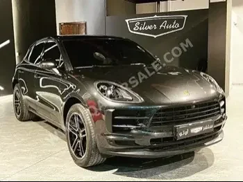Porsche  Macan  2021  Automatic  43,000 Km  4 Cylinder  Four Wheel Drive (4WD)  SUV  Brown  With Warranty