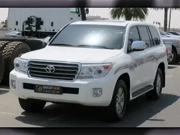 Toyota  Land Cruiser  GXR  2012  Automatic  135,000 Km  8 Cylinder  Four Wheel Drive (4WD)  SUV  White  With Warranty