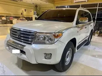 Toyota  Land Cruiser  VXR  2014  Automatic  345,000 Km  8 Cylinder  Four Wheel Drive (4WD)  SUV  White  With Warranty