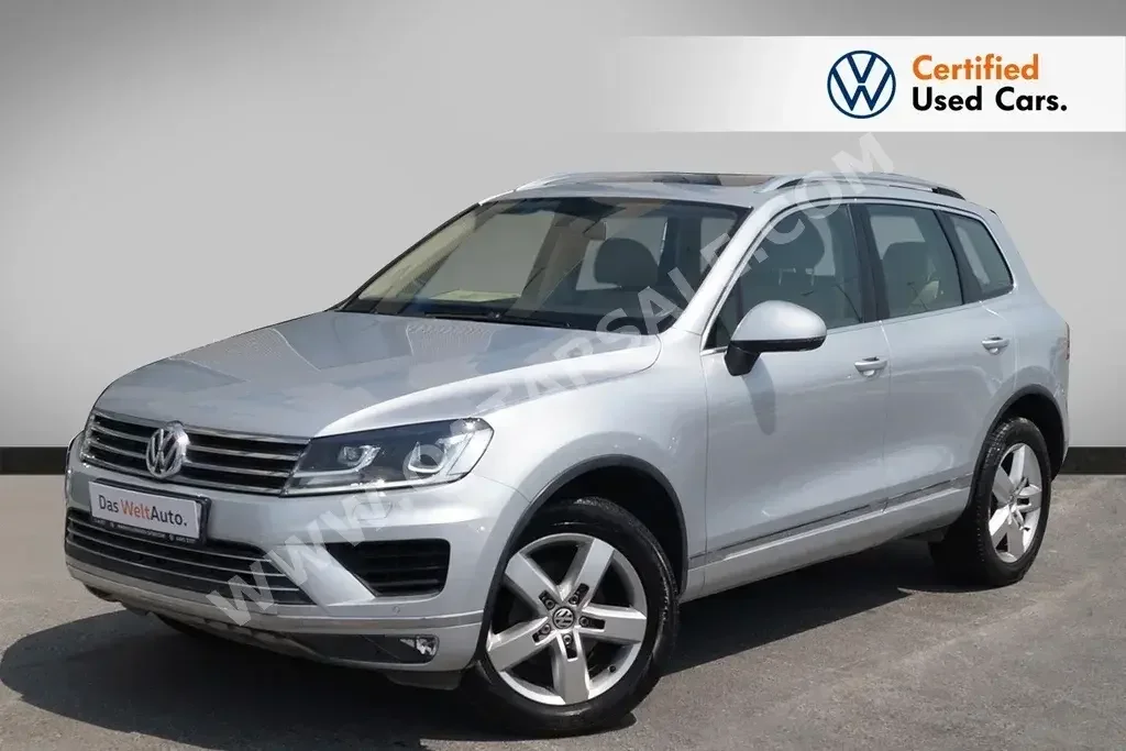 Volkswagen  Touareg  Highline plus  2015  Automatic  165,000 Km  6 Cylinder  All Wheel Drive (AWD)  SUV  Silver