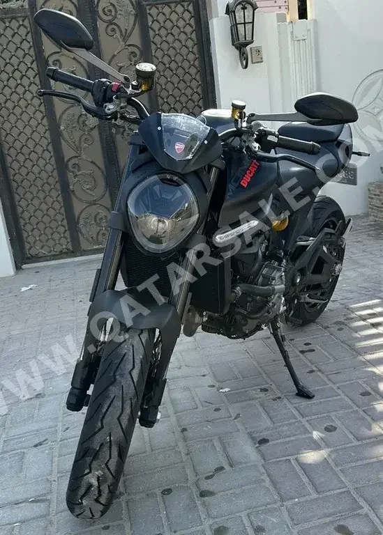 Ducati  Monster -  2022 - Color Black -  Warranty
