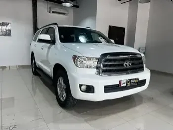 Toyota  Sequoia  SR5  2014  Automatic  361,000 Km  8 Cylinder  Four Wheel Drive (4WD)  SUV  White  With Warranty