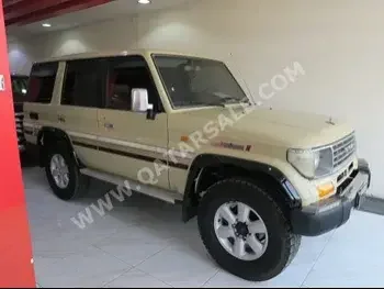 Toyota  Land Cruiser  Hard Top  1996  Manual  330,000 Km  4 Cylinder  Four Wheel Drive (4WD)  SUV  Beige  With Warranty