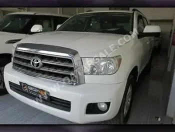 Toyota  Sequoia  2015  Automatic  271,000 Km  8 Cylinder  Four Wheel Drive (4WD)  SUV  White  With Warranty