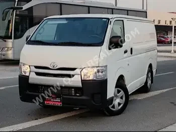 Toyota  Hiace  2022  Manual  32,000 Km  4 Cylinder  Rear Wheel Drive (RWD)  Van / Bus  White  With Warranty