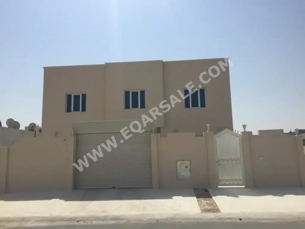 2 Bedrooms  Apartment  For Rent  in Al Daayen -  Sumaysimah  Not Furnished