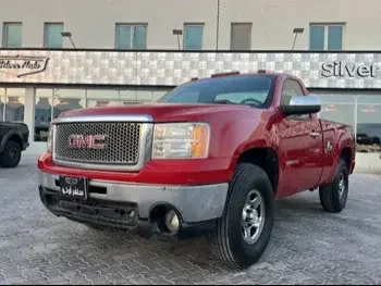 GMC  Sierra  2011  Automatic  260,000 Km  8 Cylinder  Four Wheel Drive (4WD)  Pick Up  Red  With Warranty