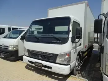 Mitsubishi  Fuso Canter  2017  Manual  215,000 Km  4 Cylinder  Rear Wheel Drive (RWD)  Pick Up  White  With Warranty