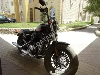 Harley Davidson  SportSter Iron 883 - Year 2019 - Color Yellow - Gear Type Manual - Mileage 0 Km