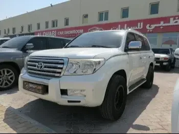Toyota  Land Cruiser  VXR  2011  Automatic  231,000 Km  8 Cylinder  Four Wheel Drive (4WD)  SUV  White  With Warranty