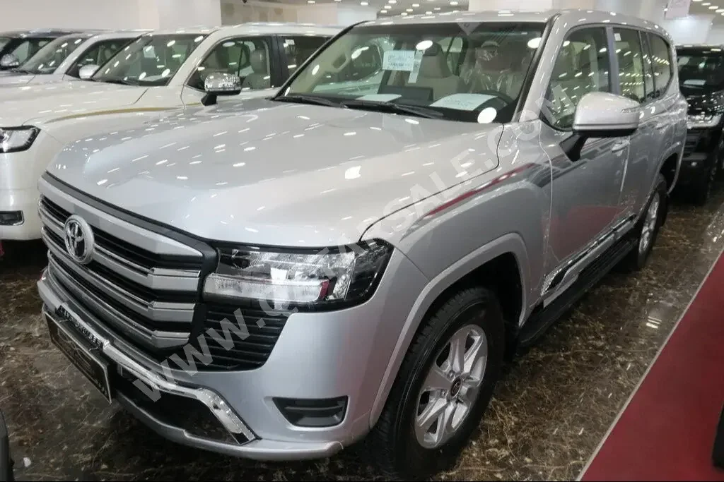 Toyota  Land Cruiser  GXR  2023  Automatic  0 Km  6 Cylinder  Four Wheel Drive (4WD)  SUV  Silver  With Warranty