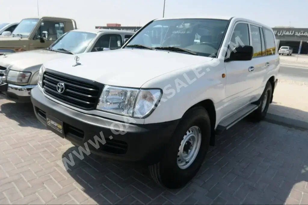 Toyota  Land Cruiser  G  2002  Automatic  249,000 Km  6 Cylinder  Four Wheel Drive (4WD)  SUV  White