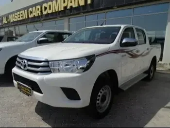 Toyota  Hilux  2022  Automatic  55,000 Km  4 Cylinder  Four Wheel Drive (4WD)  Pick Up  White  With Warranty