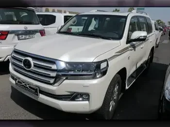 Toyota  Land Cruiser  VXR White Edition  2018  Automatic  19,000 Km  8 Cylinder  Four Wheel Drive (4WD)  SUV  White