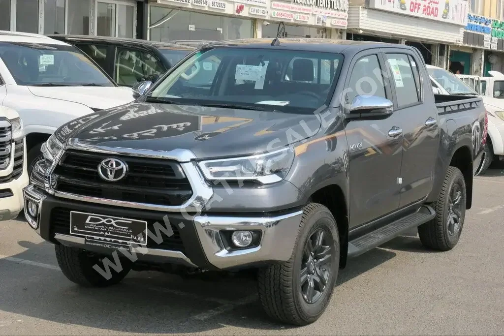 Toyota  Hilux  2024  Automatic  0 Km  4 Cylinder  Four Wheel Drive (4WD)  Pick Up  Gray  With Warranty