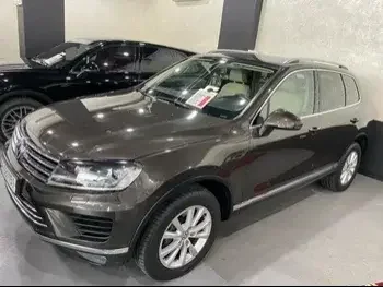 Volkswagen  Touareg  2016  Automatic  134,000 Km  6 Cylinder  All Wheel Drive (AWD)  SUV  Brown