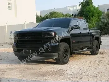 Chevrolet  Silverado  High Country  2017  Automatic  98,000 Km  8 Cylinder  Four Wheel Drive (4WD)  Pick Up  Black