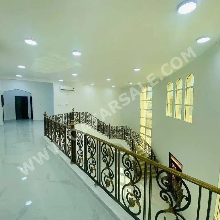 Family Residential  - Not Furnished  - Doha  - Al Duhail  - 7 Bedrooms