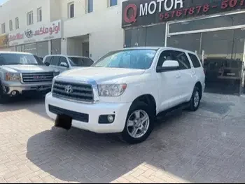 Toyota  Sequoia  SR5  2013  Automatic  261,000 Km  8 Cylinder  Four Wheel Drive (4WD)  SUV  White
