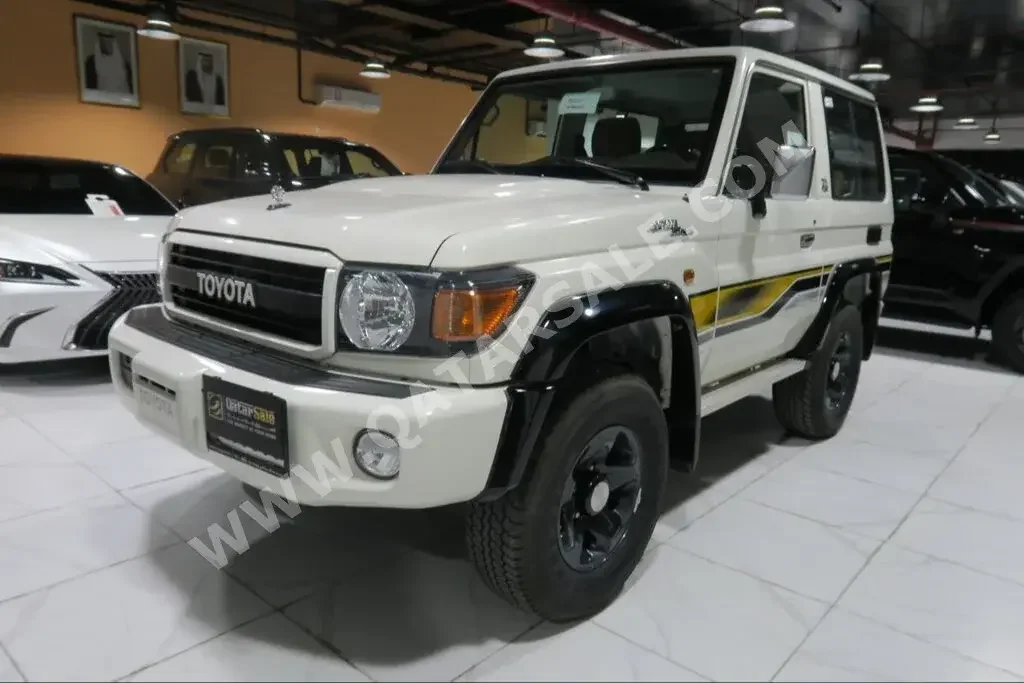 Toyota  Land Cruiser  LX  2022  Manual  0 Km  6 Cylinder  Four Wheel Drive (4WD)  Pick Up  White  With Warranty