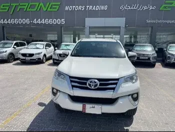 Toyota  Fortuner  2018  Automatic  93,000 Km  6 Cylinder  Four Wheel Drive (4WD)  SUV  White