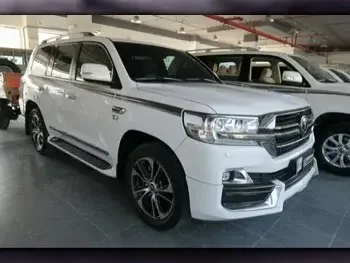  Toyota  Land Cruiser  VXS  2020  Automatic  63,000 Km  8 Cylinder  Four Wheel Drive (4WD)  SUV  White  With Warranty