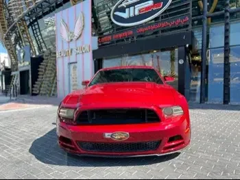 Ford  Mustang  2013  Automatic  260,000 Km  8 Cylinder  Rear Wheel Drive (RWD)  Coupe / Sport  Red