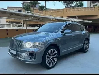  Bentley  Bentayga  2021  Automatic  33,000 Km  8 Cylinder  Four Wheel Drive (4WD)  SUV  Silver  With Warranty