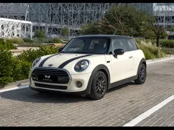 Mini  Cooper  2021  Automatic  45,000 Km  4 Cylinder  Front Wheel Drive (FWD)  Hatchback  White  With Warranty