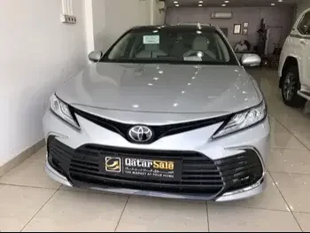 Toyota  Camry  Limited  2023  Automatic  2,700 Km  6 Cylinder  Front Wheel Drive (FWD)  Sedan  White  With Warranty