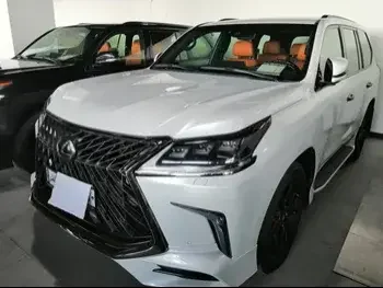 Lexus  LX  570 S Black Edition  2019  Automatic  127,000 Km  8 Cylinder  Four Wheel Drive (4WD)  SUV  White