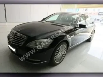 Mercedes-Benz  S-Class  300  2013  Automatic  120,000 Km  6 Cylinder  Front Wheel Drive (FWD)  Sedan  Black