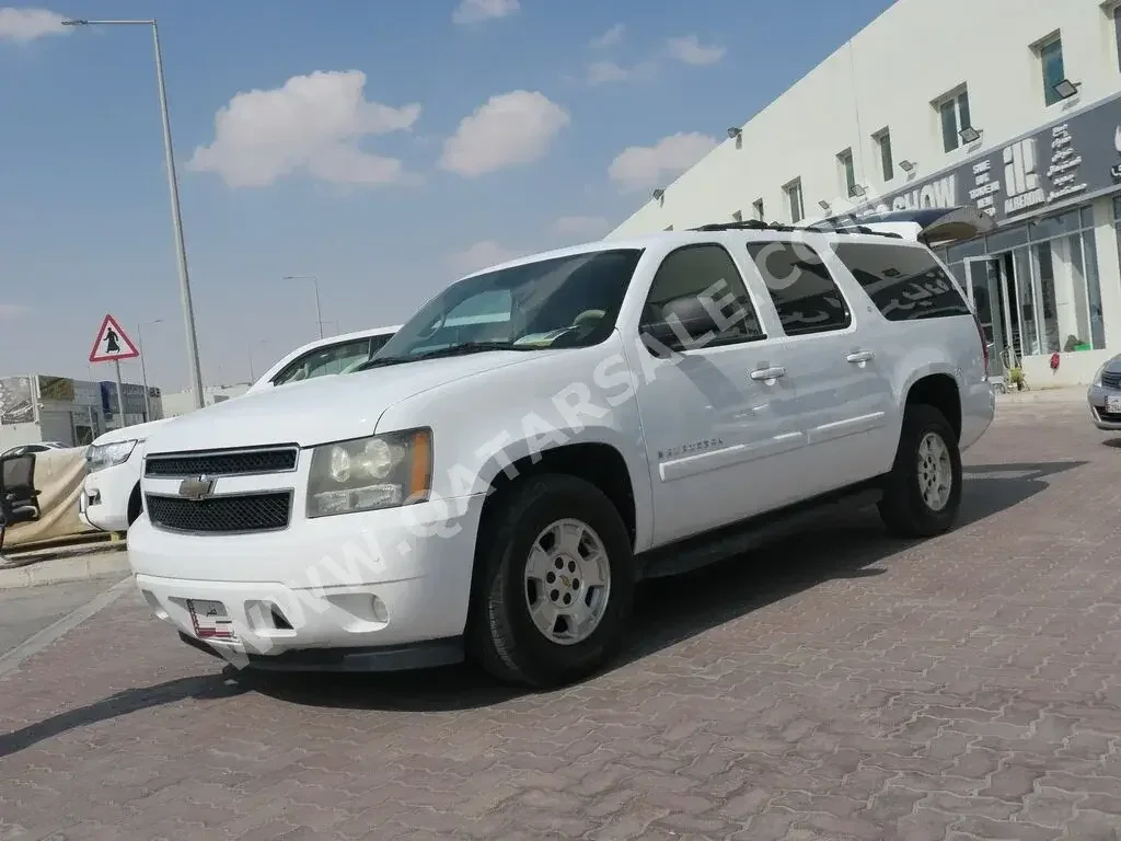 Chevrolet  Suburban  2009  Automatic  81,000 Km  8 Cylinder  Four Wheel Drive (4WD)  SUV  White