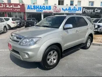 Toyota  Fortuner  2006  Automatic  463,000 Km  6 Cylinder  Four Wheel Drive (4WD)  SUV  Silver