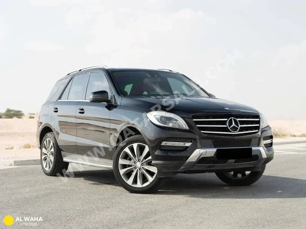 Mercedes-Benz  ML  400  2015  Automatic  95,000 Km  6 Cylinder  All Wheel Drive (AWD)  SUV  Black