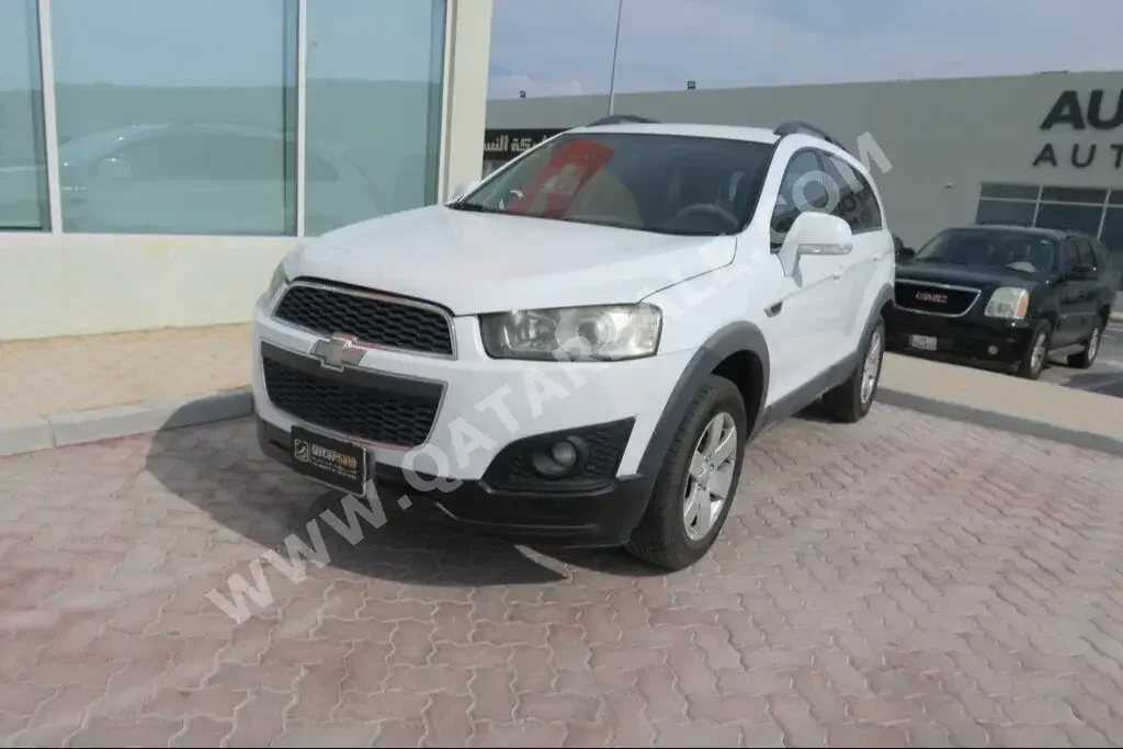 Chevrolet  Captiva  2013  Automatic  174,000 Km  4 Cylinder  Front Wheel Drive (FWD)  SUV  White