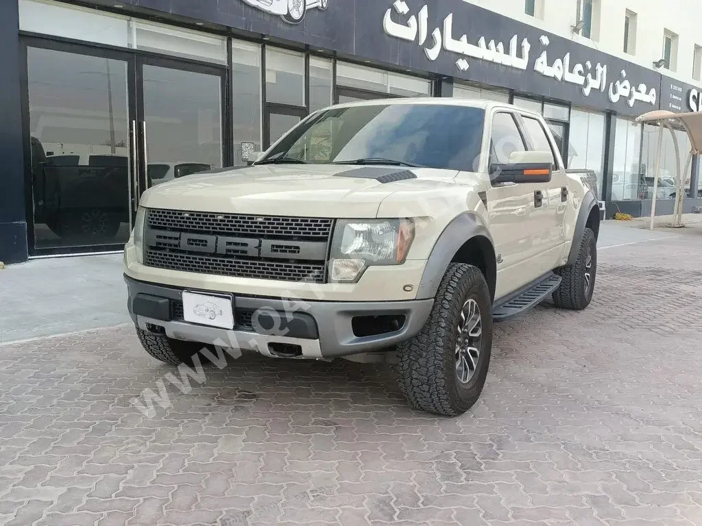 Ford  Raptor  SVT  2014  Automatic  234,000 Km  8 Cylinder  Four Wheel Drive (4WD)  Pick Up  Beige