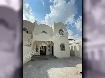 خدمية  - غير مفروشة  - الدوحة  - الدحيل  - 7 غرف نوم
