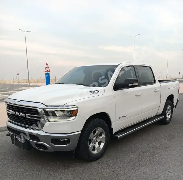 Dodge  Ram  Big Horn  2021  Automatic  52,000 Km  8 Cylinder  Four Wheel Drive (4WD)  Pick Up  White