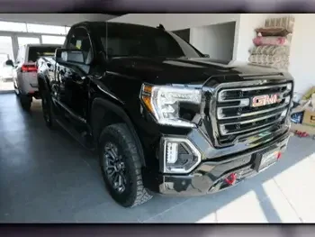 GMC  Sierra  AT4  2022  Automatic  11,000 Km  8 Cylinder  Four Wheel Drive (4WD)  Pick Up  Black  With Warranty