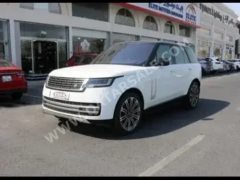 Land Rover  Range Rover  Vogue  Autobiography  2022  Automatic  41,000 Km  8 Cylinder  Four Wheel Drive (4WD)  SUV  White  With Warranty