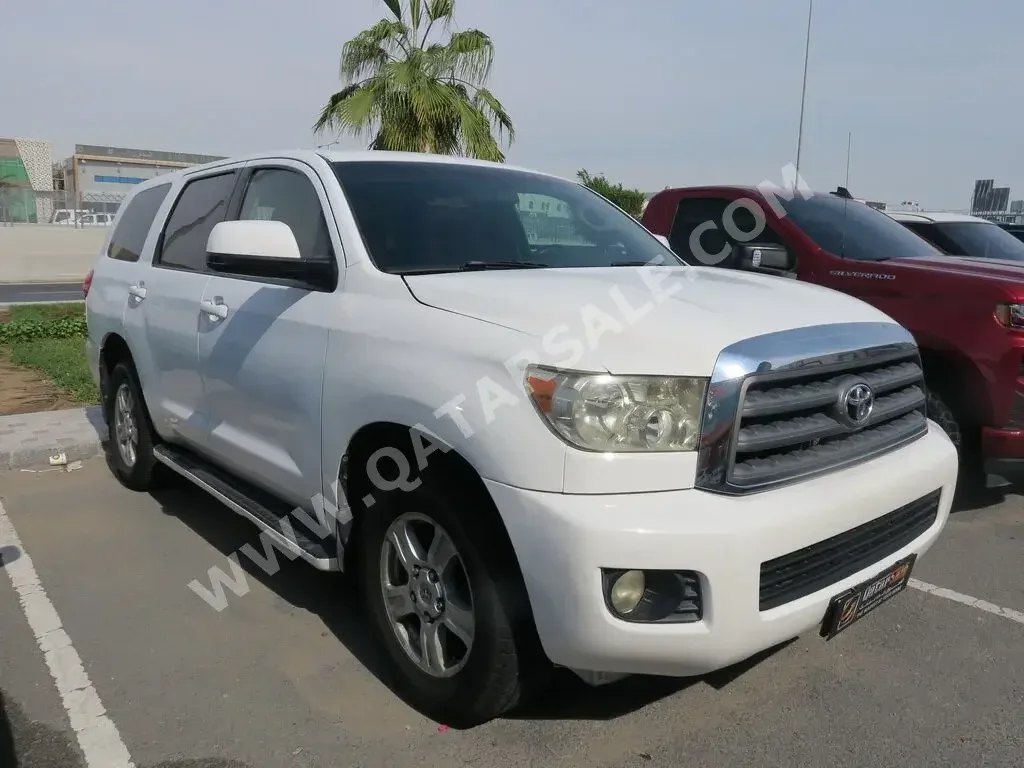 Toyota  Sequoia  2009  Automatic  205,000 Km  8 Cylinder  Four Wheel Drive (4WD)  SUV  White