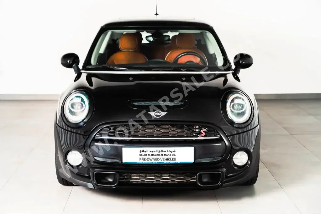 Mini Cooper S Black 2019 For Sale in Qatar