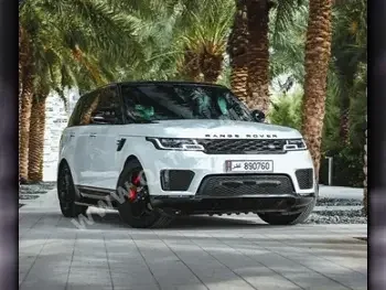 Land Rover  Range Rover  HSE  2018  Automatic  118,000 Km  8 Cylinder  Four Wheel Drive (4WD)  SUV  White