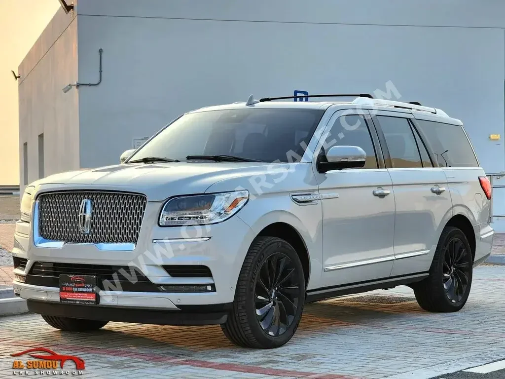 Lincoln  Navigator  2021  Automatic  60,000 Km  6 Cylinder  Four Wheel Drive (4WD)  SUV  Beige